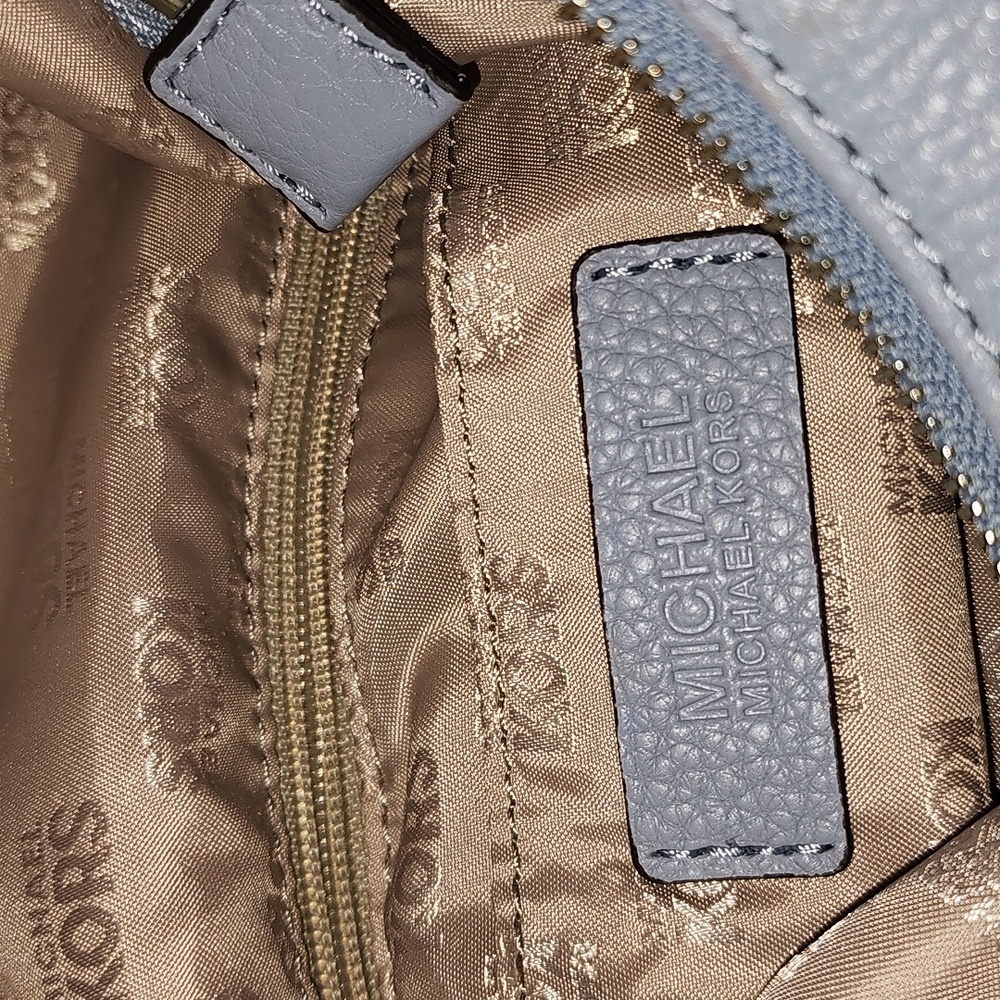 Michael Kors Frances Pebbled Leather Shoulder bag - Picture 12 of 12